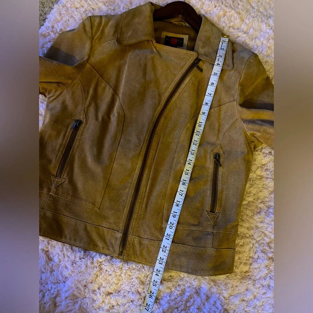 🤠🎶 EUC Women’s 100% Genuine Leather Fringe Jacket💯 - Picture 8 of 16